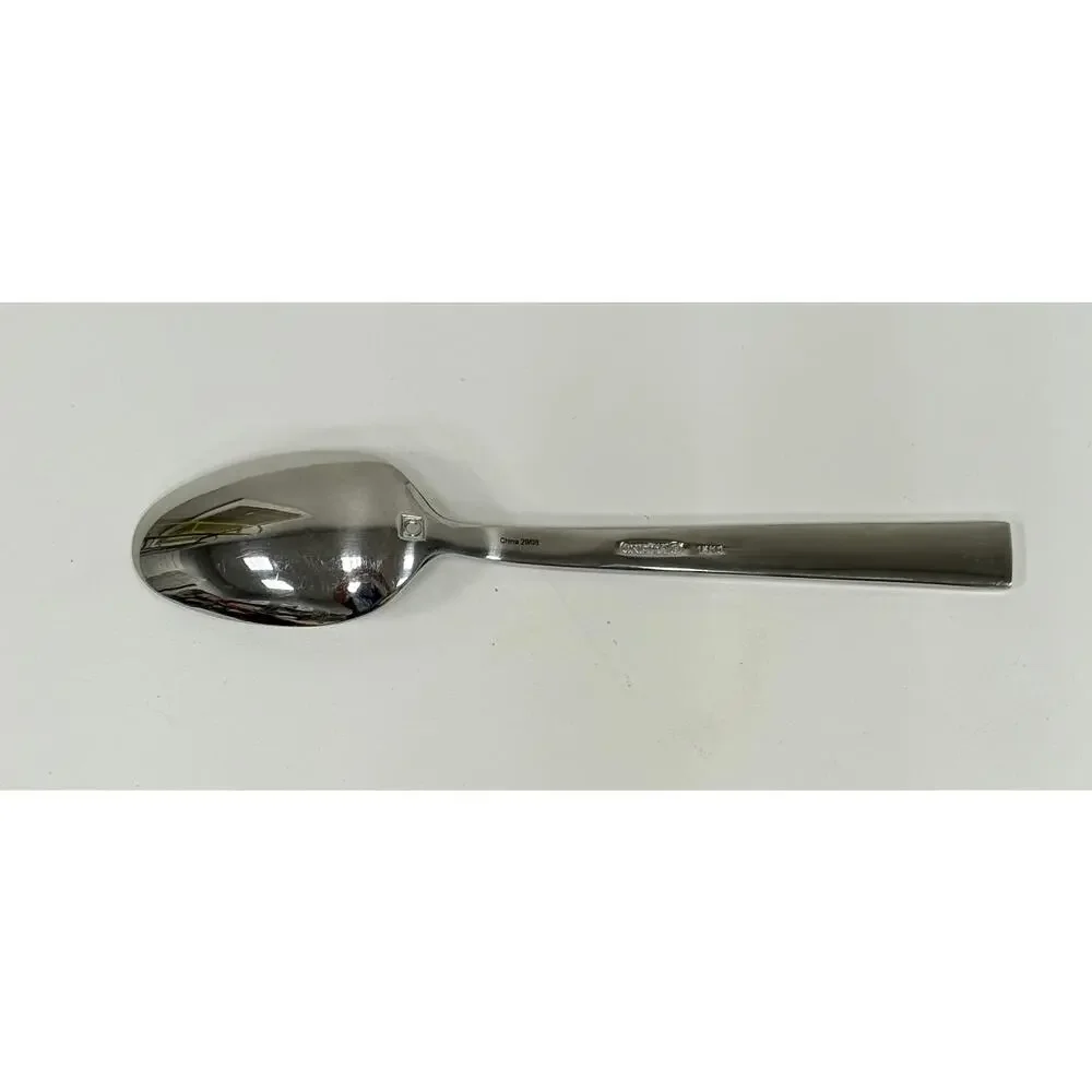 Oneida Aero Stainless Steel Flatware Set. KT112